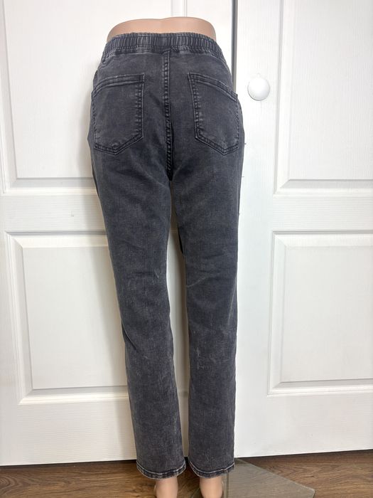 Jeansy joggery czarne  z dziurami M/L