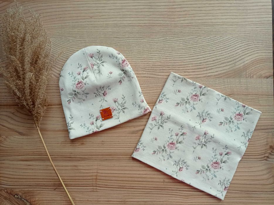 komplet wiosenny dla dziewczynki : czapka i komin, kwiatuszki, prążek