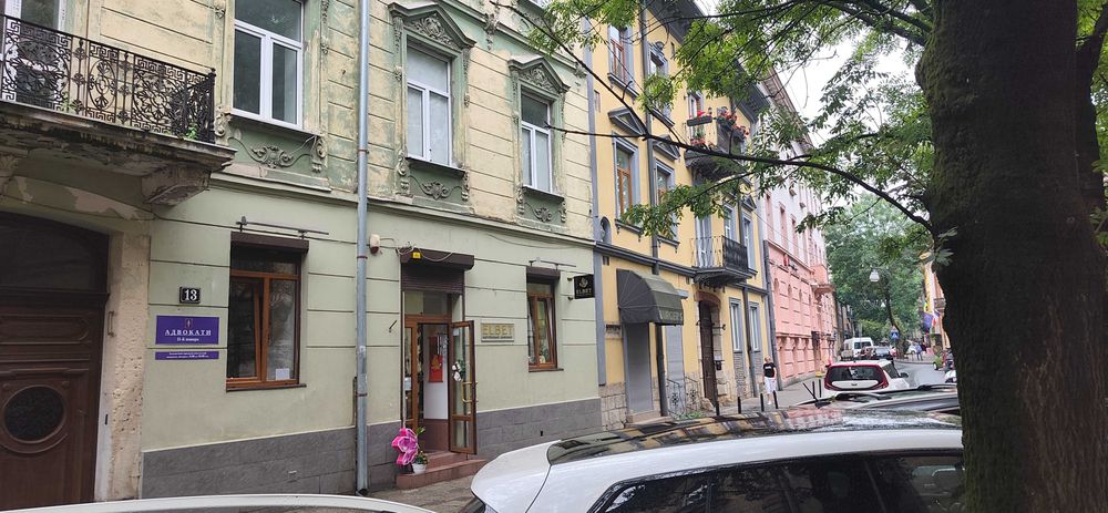 Продаж магазин вул.М.Скорика (кол.Чайковського), центр, пр.Шевченка