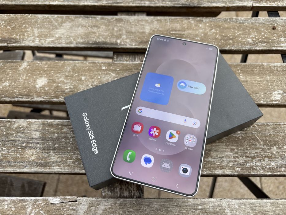 Samsung Galaxy S25 Edge 256gb Titanium Silver