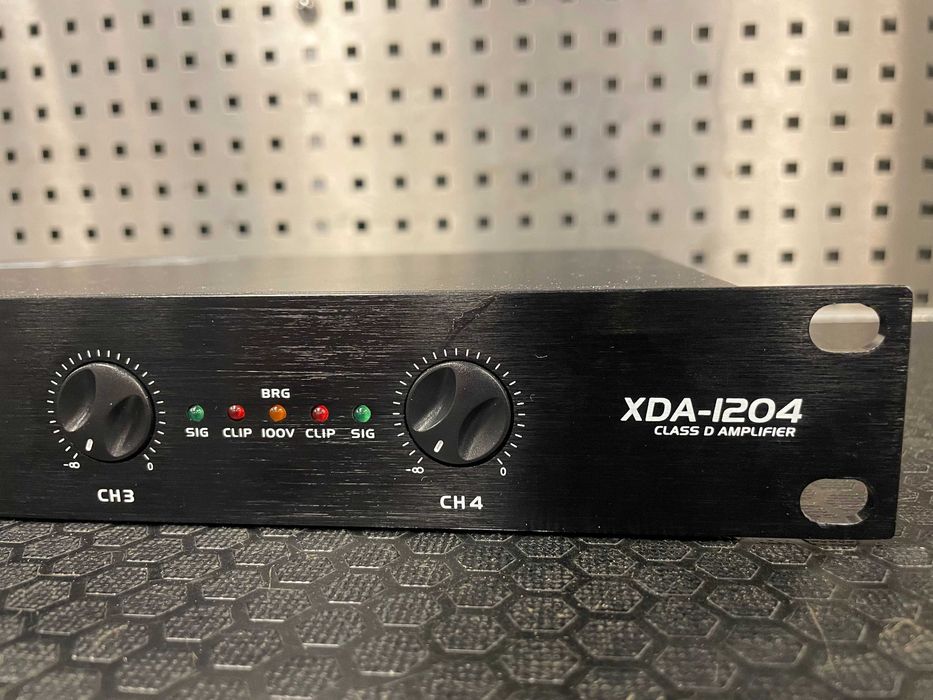 Wzmacniacz, końcówka mocy Omnitronic XDA-1204 4x300W, 2x600W RMS