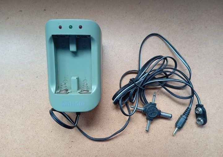 За́ря́дное/блок питания Хм-508