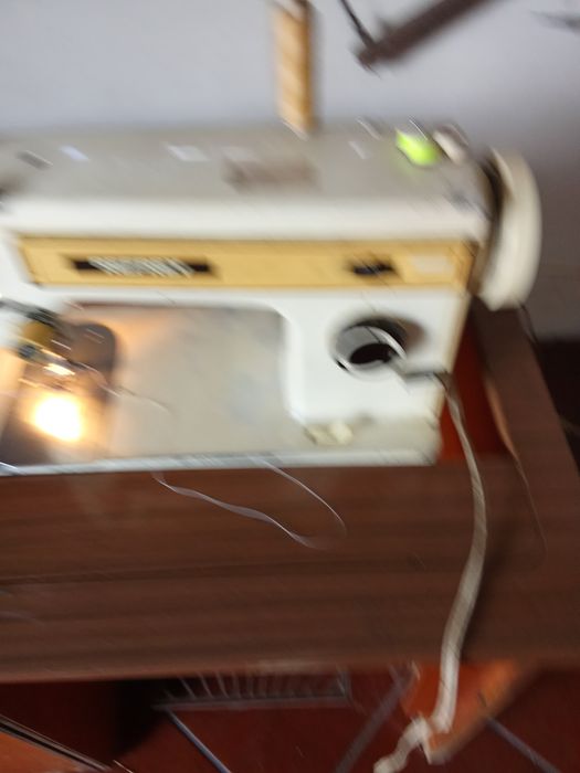 Máquina de costura.