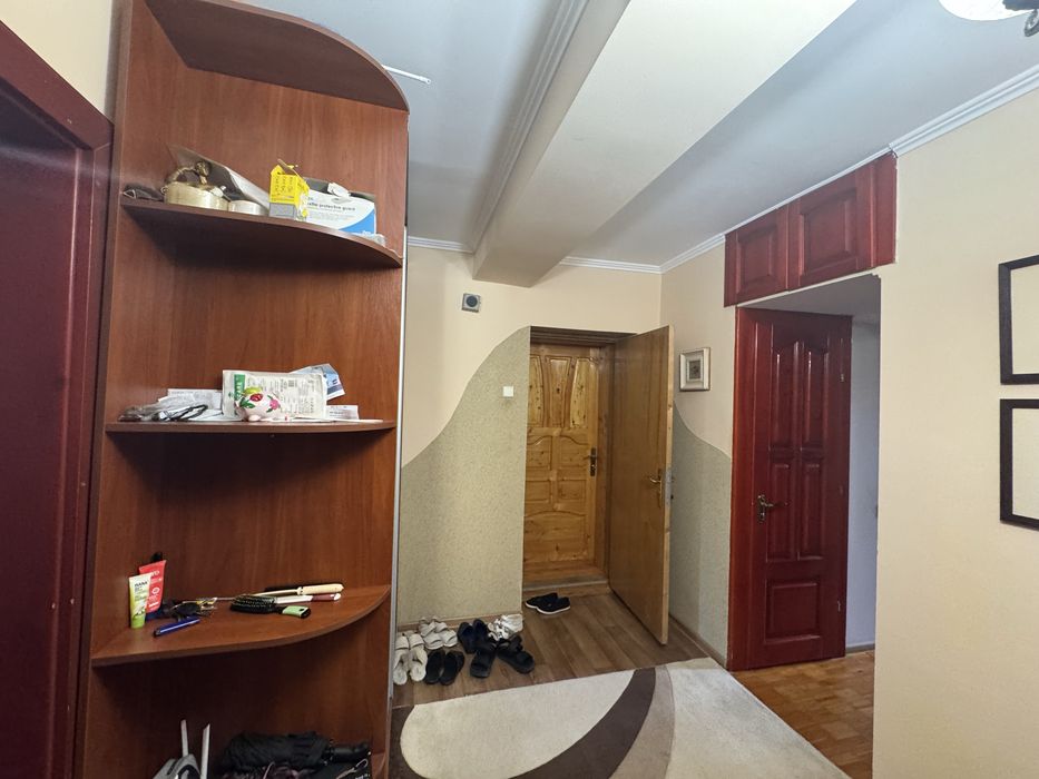 Продаж 3 кімнатноі квартири Росвигові