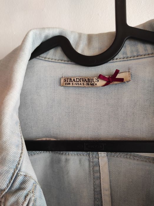 Kurtka jeansowa damska, katana dżinsowa niebieska, Stradivarius S 36