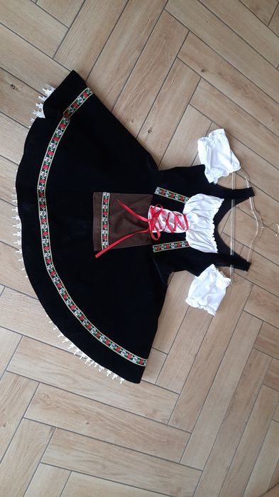 Sukienka w stylu bawarskim, octoberfest itp.