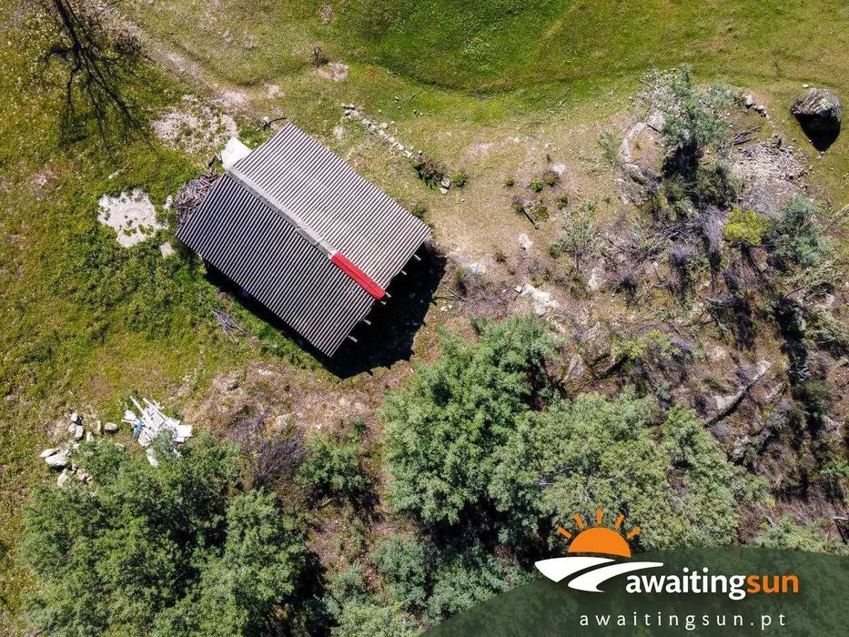 Quinta com casa e água – 1 hectare natureza Serra da Estrela