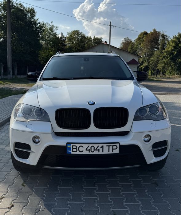 BMW X5 2012 року
