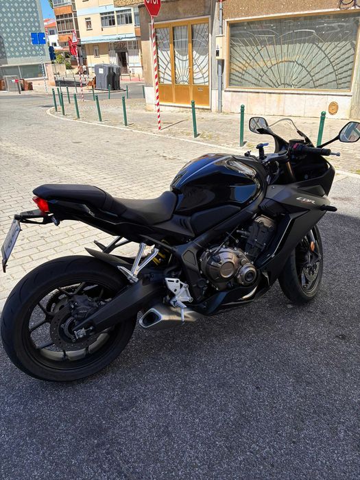 Mota CBR 650 R - 2022. Venda a particulares.