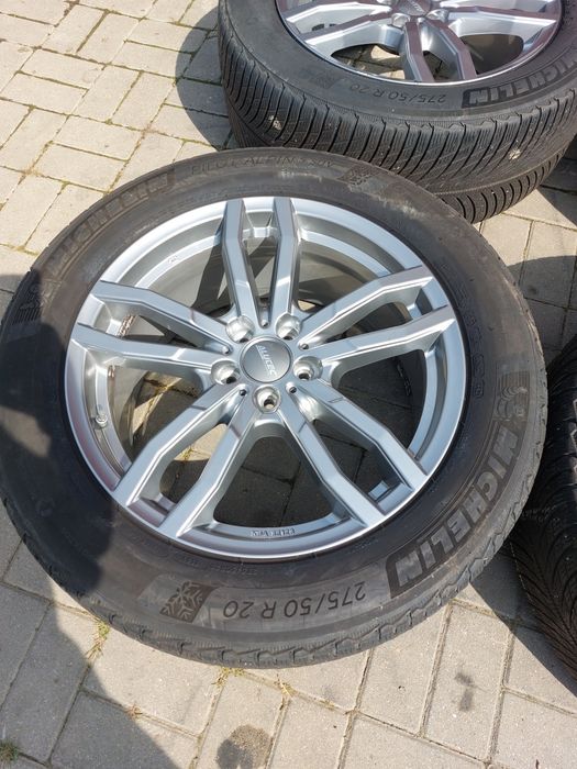 Alufelgi z oponami zimowymi Mercedes GLE 20"