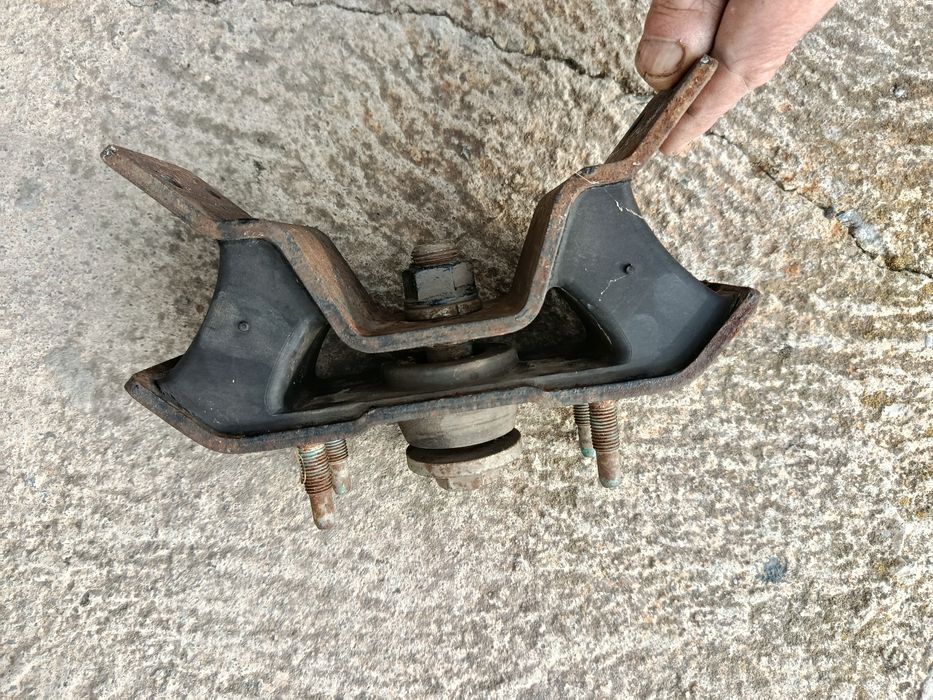 Подушка двигуна коробки куліса Hyundai H1 з малим пробігом