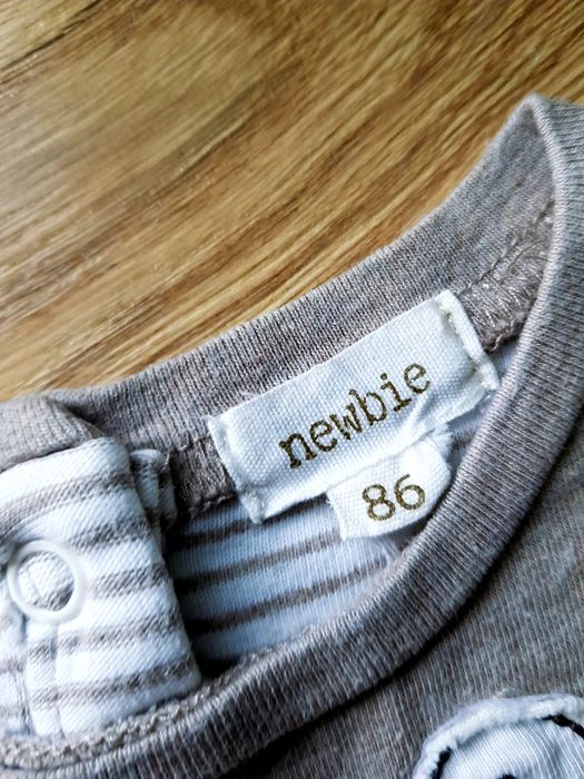 Śliczna bluzeczka newbie unisex roz 86.