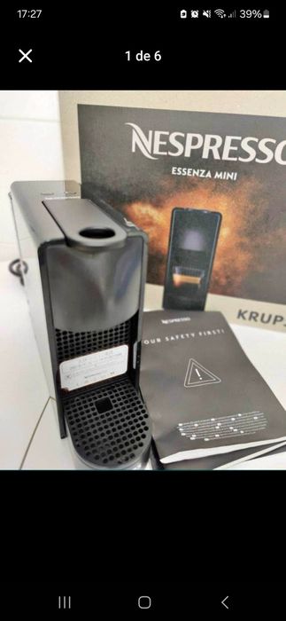 Nespresso Essenza Mini + depósito cápsulas