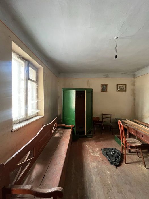 Будинок з ділянкою 15 соток біля Львова