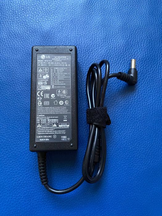 Блок живлення для монітора LG 19V 3.42A (6.5*4.4 mm) 65W+ кабель 220V