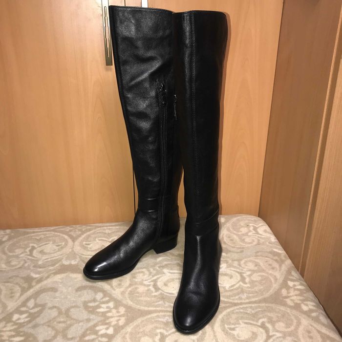 Високі шкіряні чоботи ботфорди 35-й розмір