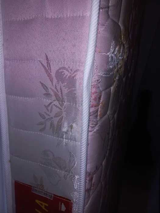 Colchão para cama solteiro  1,83cm x 80- Odivelas