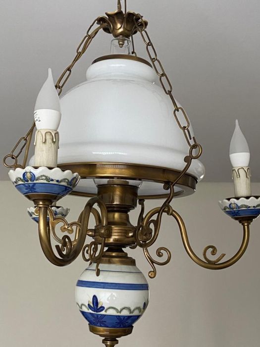 Candeeiro de teto pontado á mão