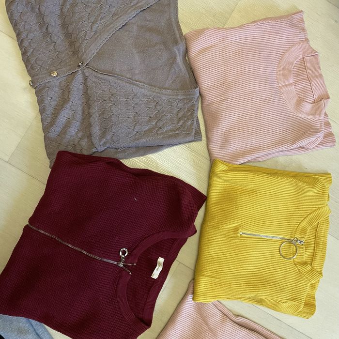 Віддаю безкоштовно кофтинки