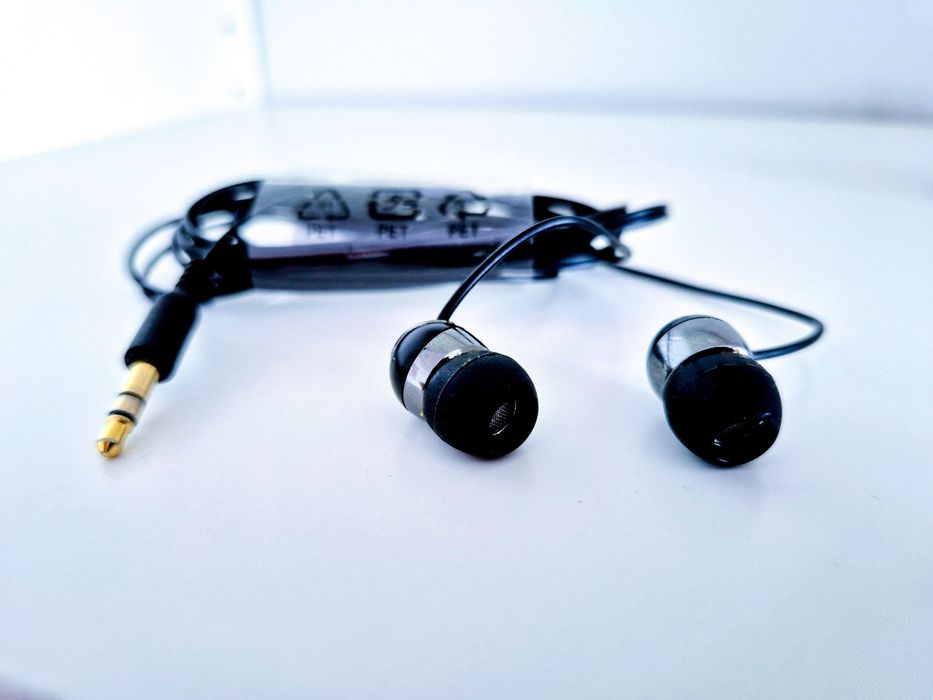 Słuchawki Creative EP-660 + Kultowe Etui SONY