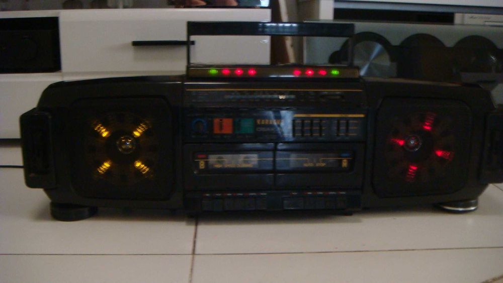 Винтажный редкий магнитофон Osaka (караоке, светомузыка)