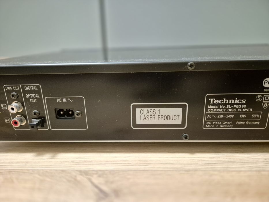 Odtwarzacz CD Technics SL-PG390