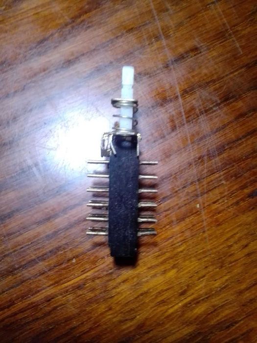 Продам переключатели "П2К"