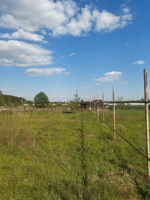 Продаж земельної ділянки під будівництво.