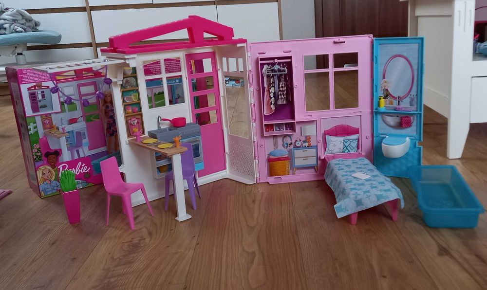 Domek Barbie (składany/walizka)