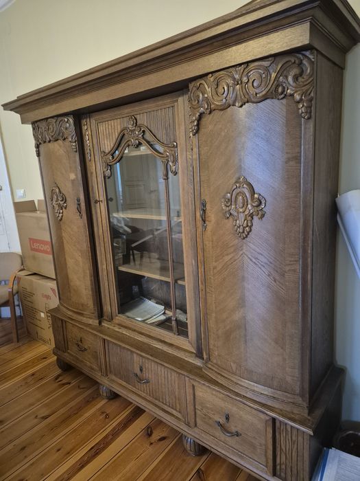 Drewniana przedwojenna stara szafa Piękna