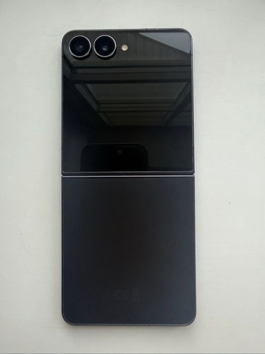 Samsung Galaxy Z Flip7 12/512GB | Jetblack | Stan IDEALNY | Bateria 98%