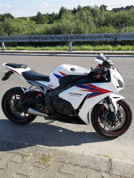 Honda CBR 1000 RR 2012. 100% bezwypadkowy. Nowe opony.