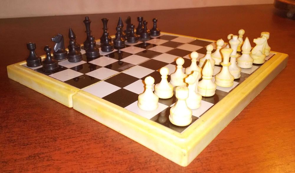 Szachy magnetyczne PRL