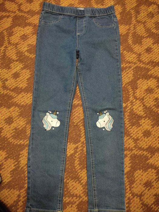 Речі на дівчинку