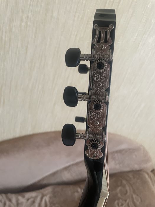 Класична гітара Toneberg