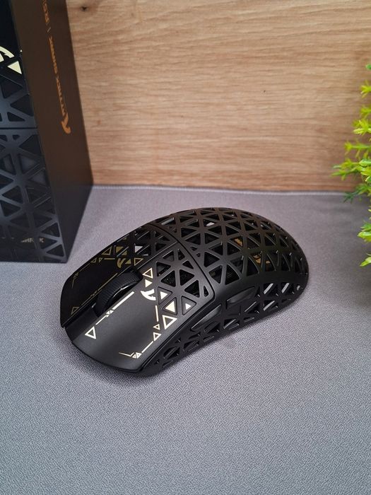 НОВА Ігрова миша Attack Shark R5 Ultra | Бездротова | PAW3950 MAX