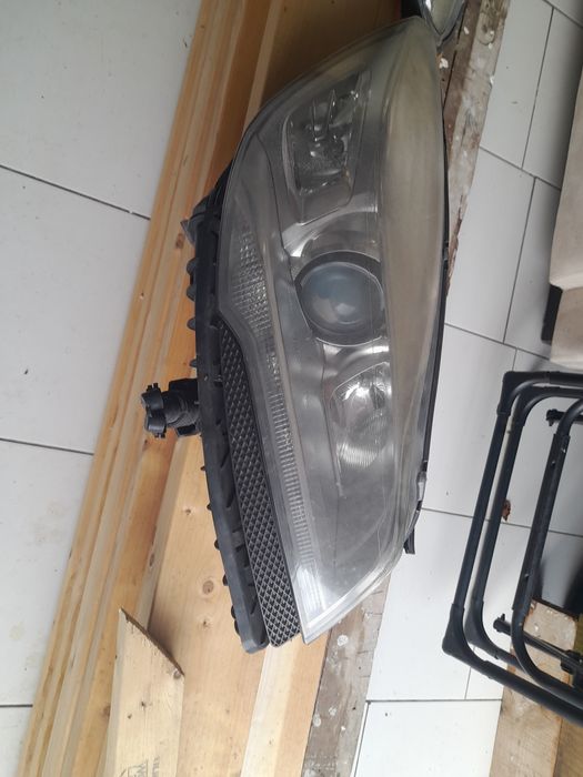 Lampy Ford Kuga mk2 przód