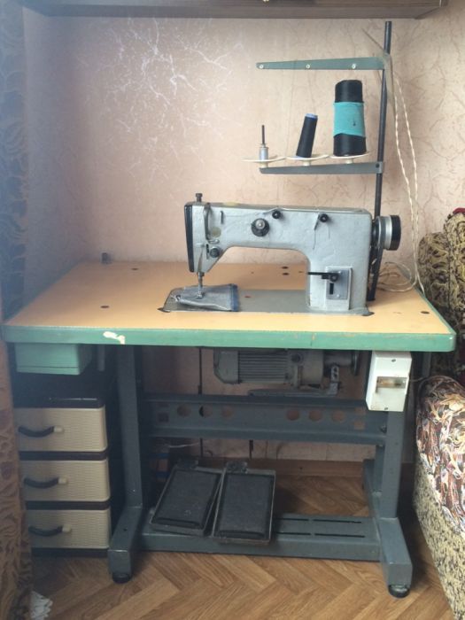 Промышленная швейная машинка