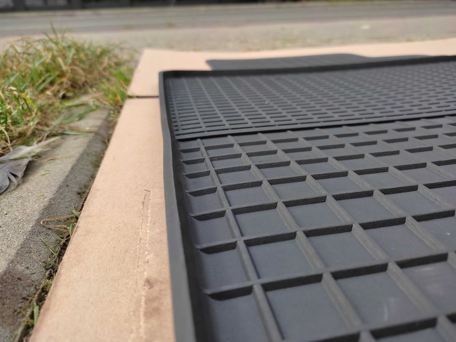 NOWE Dywaniki gumowe HONDA ACCORD 7 dopasowane korytka korytko