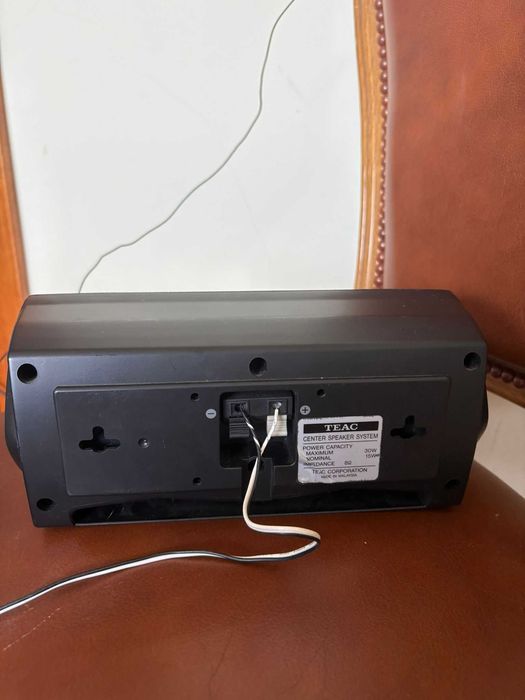 TEAC Conjunto Colunas 5.1 + Subwoofer + Cabos – Som Surround