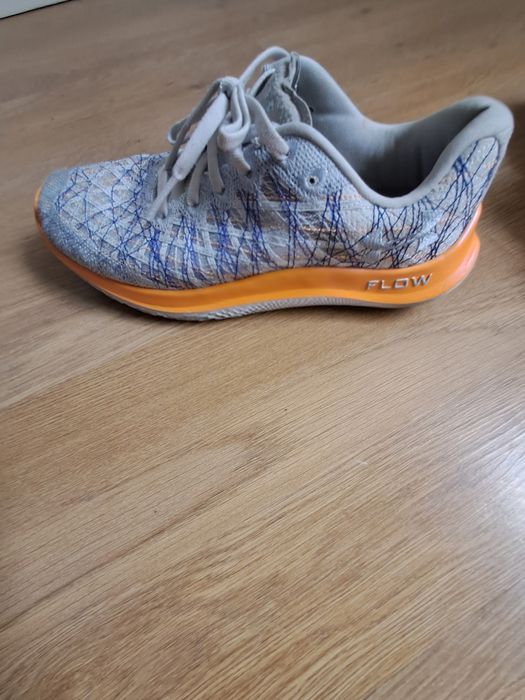 Tenis Under Armour Feminino, em Ótimo Estado