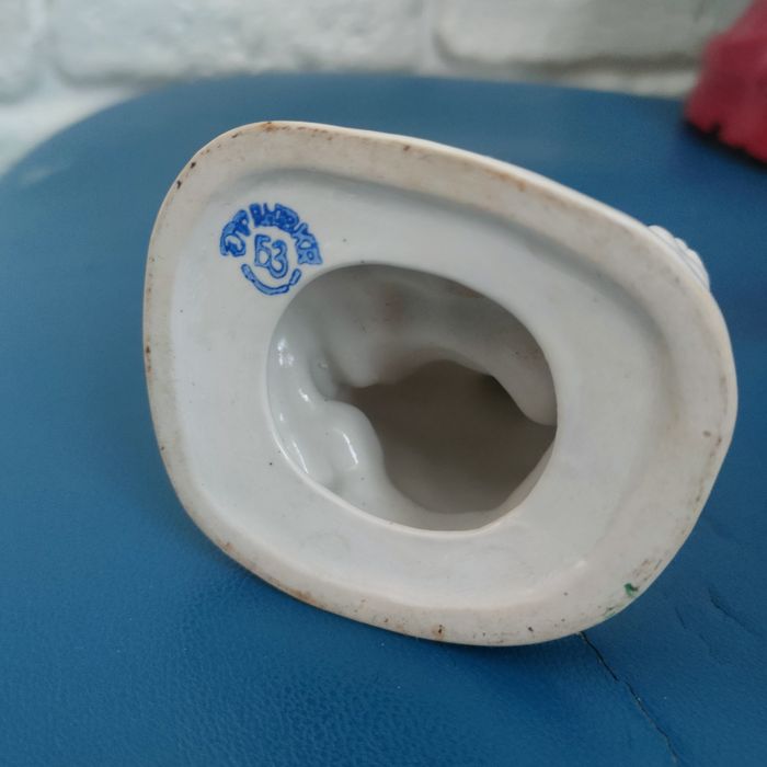 Статуэтка "Мальчик с кубиками"