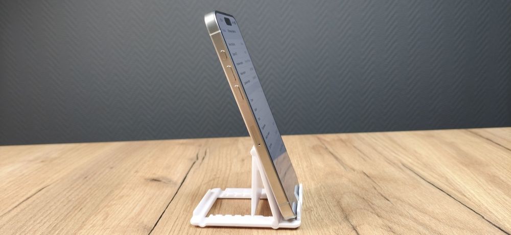 Apple iPhone 15 Pro Max 256GB white titanium/ OS 18 / фізична сім /— Чудовий стан / АКБ 87% / neverlock / магазин / гарантія