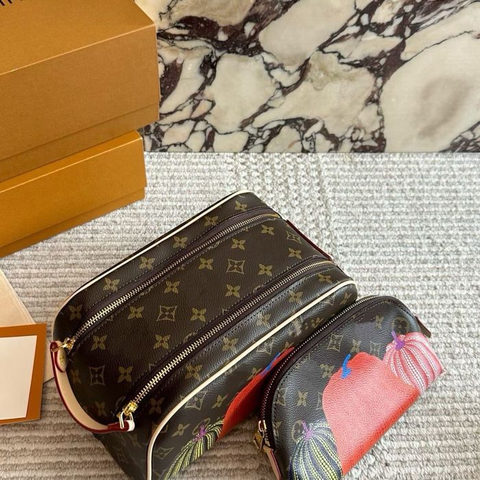 Наборы косметичек Луи Витон