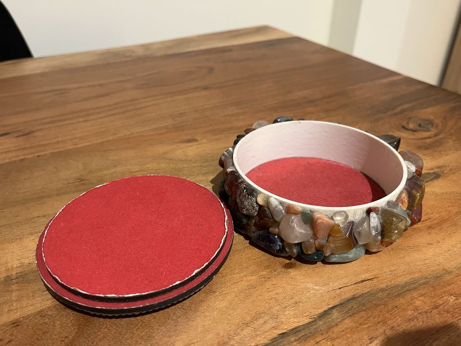 Caixa com pedras semi preciosas brasileiras