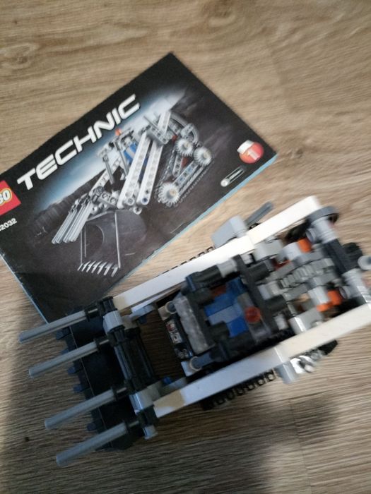 Klocki LEGO Techic 2w1