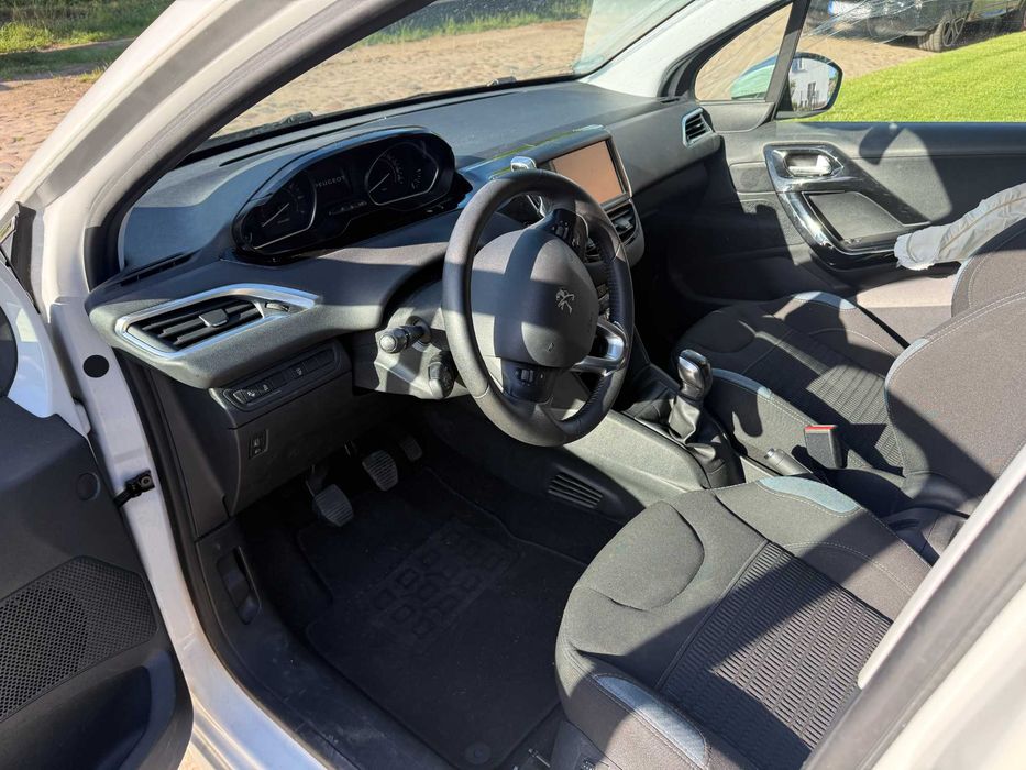 Peugeot 208 1.6 benzyna