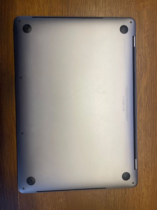 Macbook Pro A1989 (пошкоджений екран)