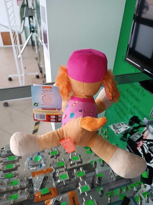 MEGA PREÇO:Peluche Patrulha Pata Skye 30cm deitado
