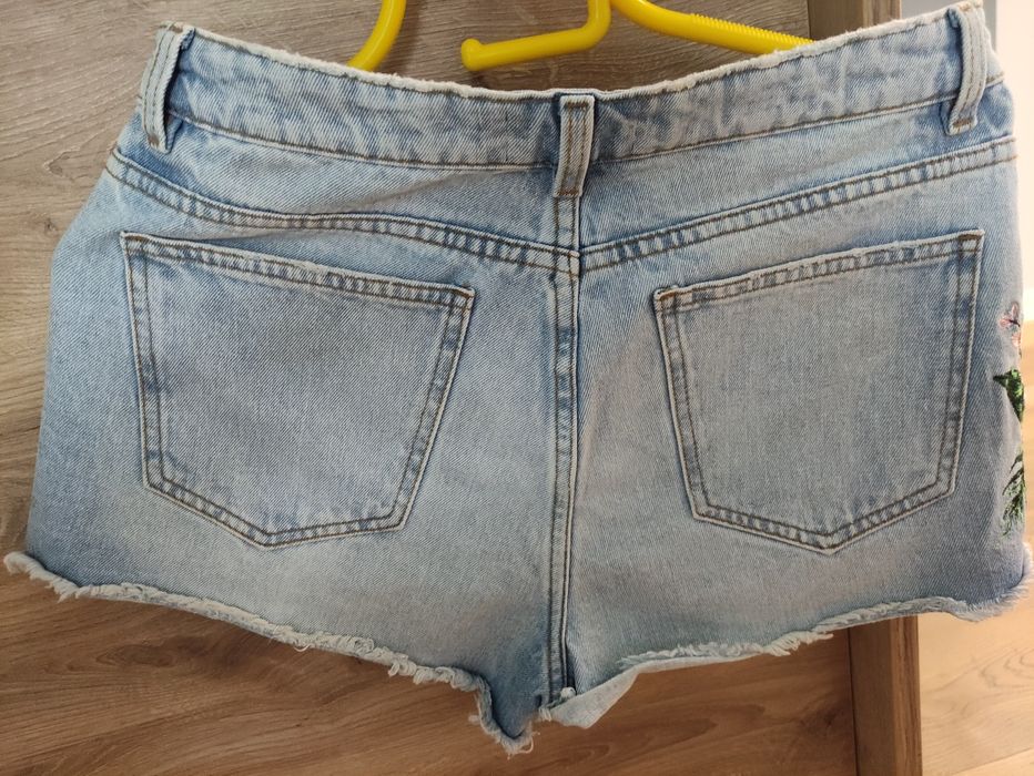 Spodenki jeansowe Mohito 36